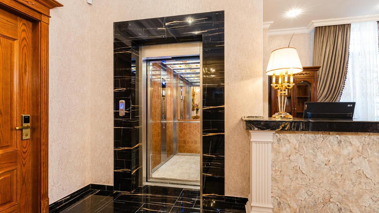 Gregory Boutique Hotel 키시나우 외부 사진 A residential elevator