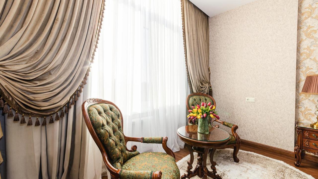 Gregory Boutique Hotel 키시나우 외부 사진 Curtains