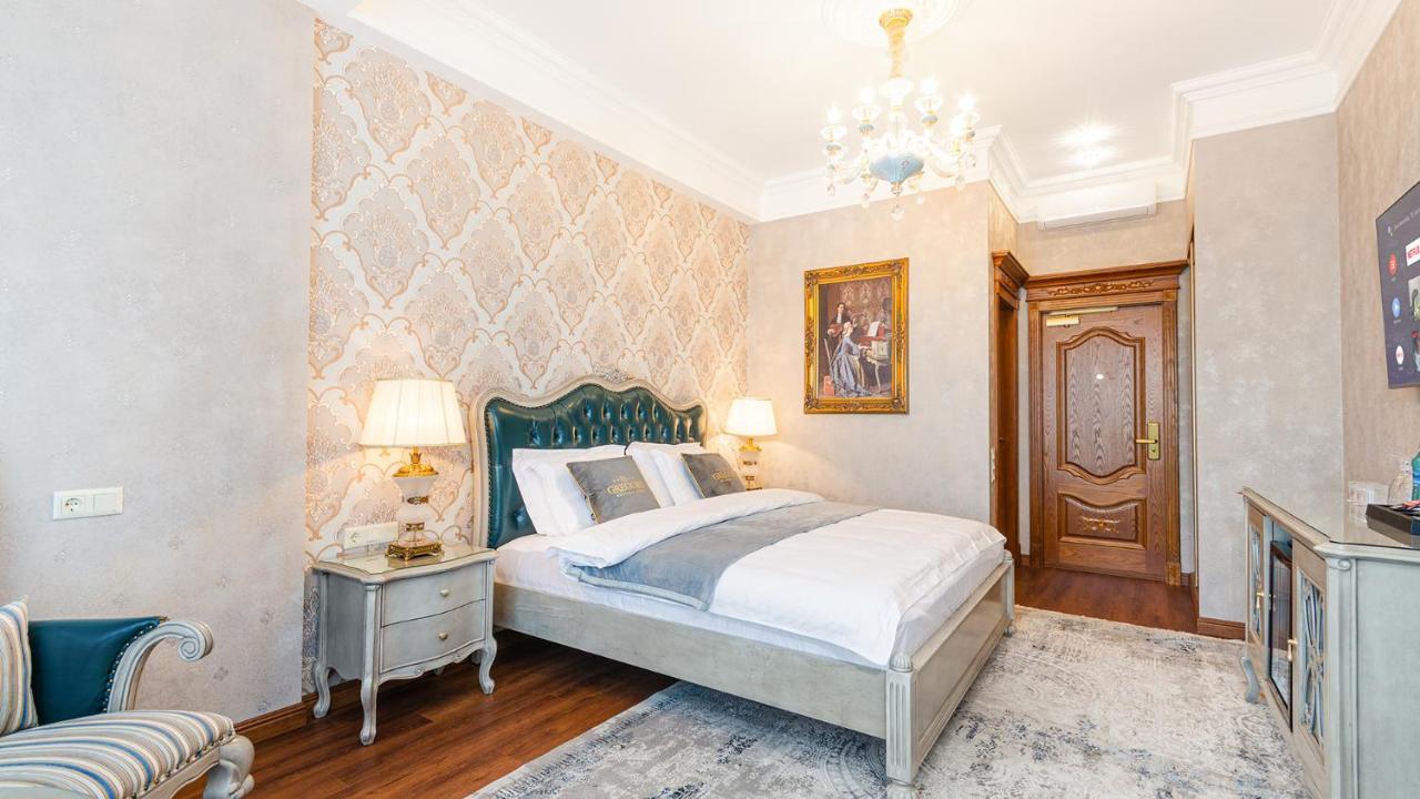 Gregory Boutique Hotel 키시나우 외부 사진 A bedroom