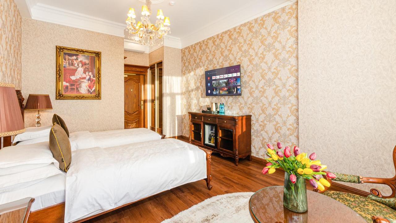 Gregory Boutique Hotel 키시나우 외부 사진 A room at the hotel